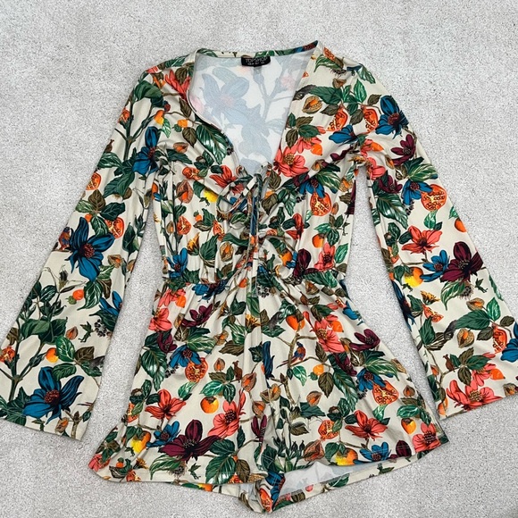 Topshop petite long sleeve romper LIKE NEW - Picture 2 of 2